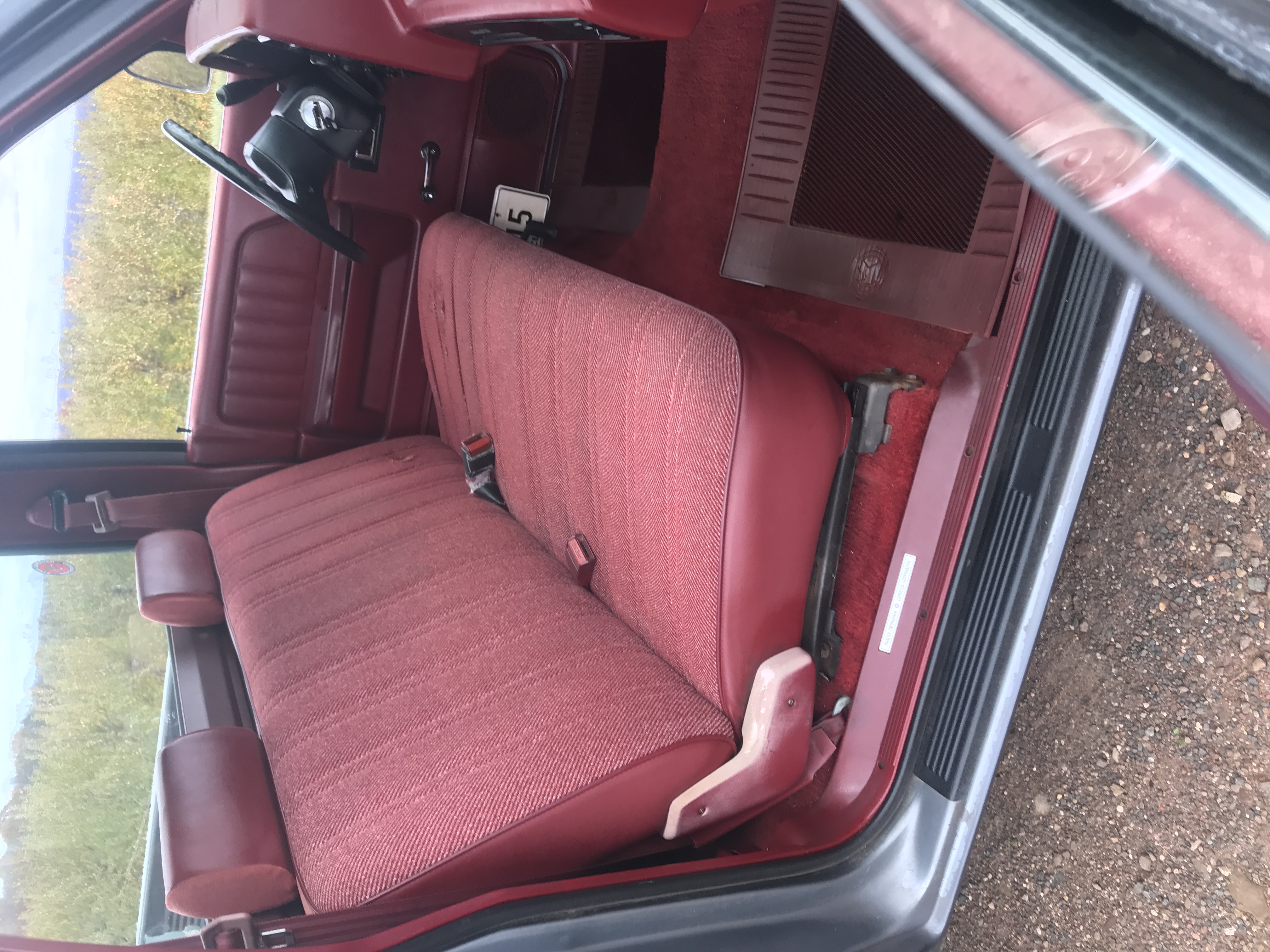 1991 Dodge Dakota Pickup ONE OWNER 117K 8 foot bed and roomy bench seating NICE — photo 65